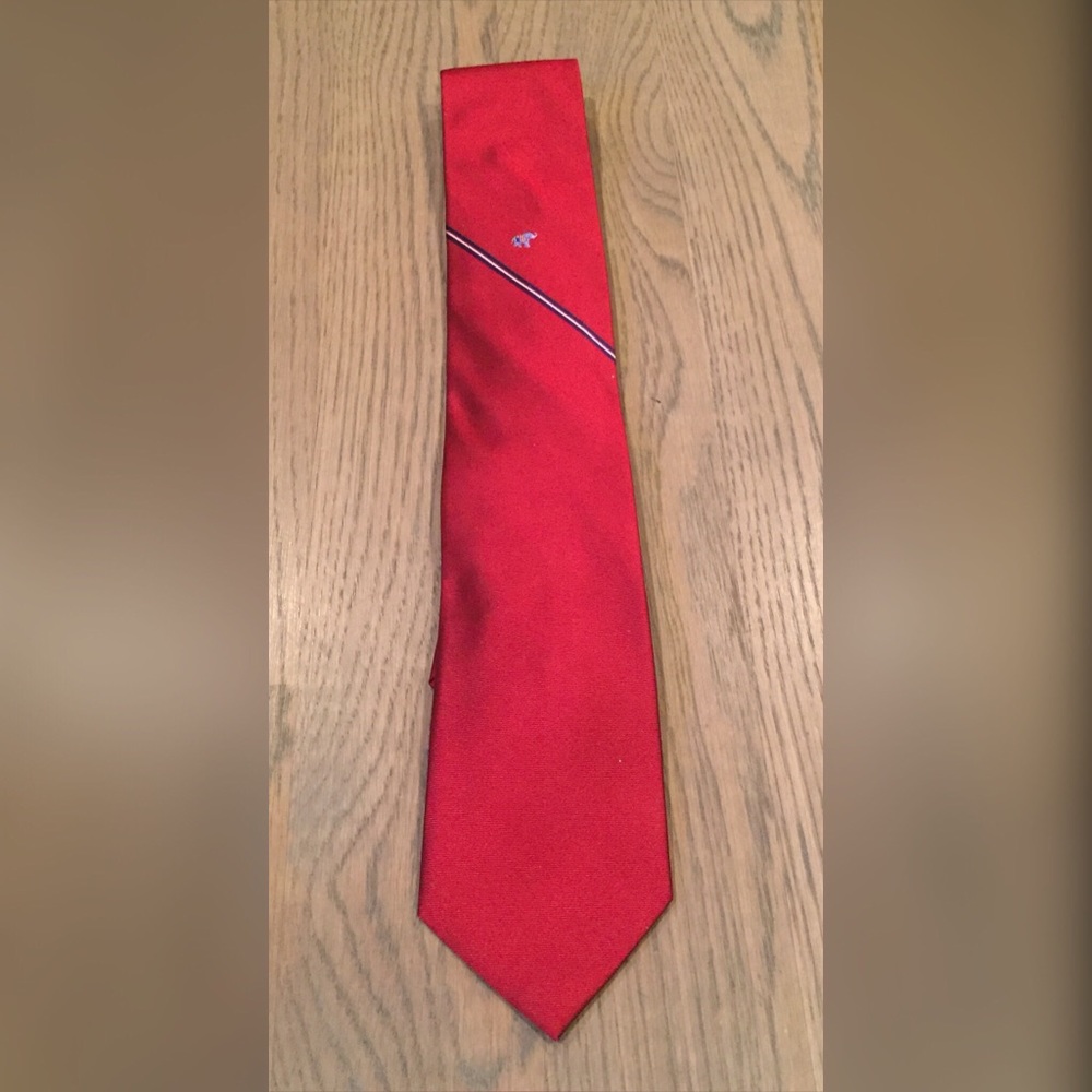 NWT VOTE Red Tie w/ Elephant 100% Silk